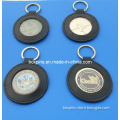 Coin Key Chain with Leather Holder (BOX-LUK-metal key chain-051)